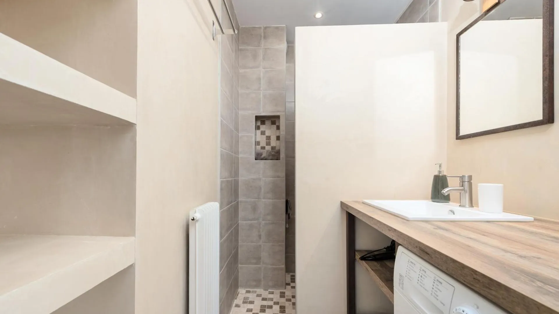 Flor De Mayo - Agreable Appartement -Proche Mer - Parking Gratuit Roquebrune-Cap-Martin Lejlighed